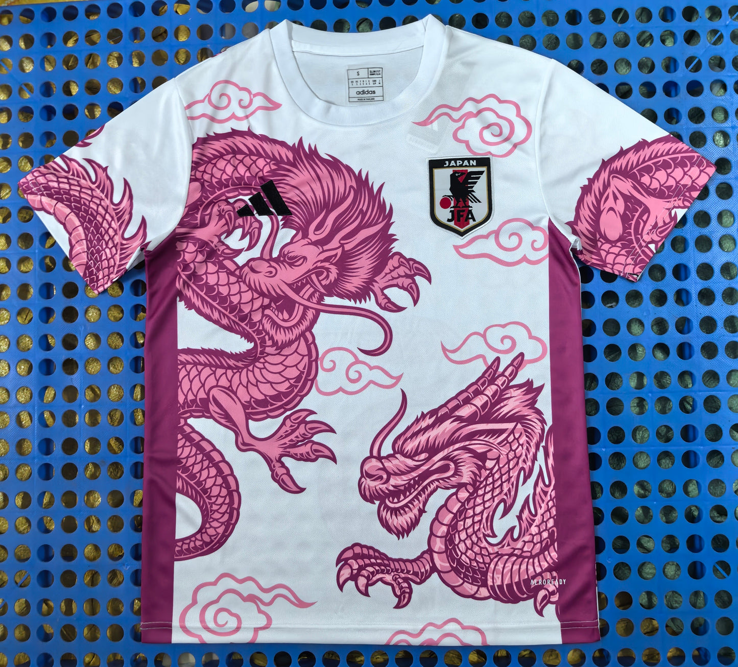Maillot concept Japon dragon rose et blanc